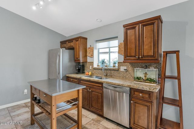 4834 E MOSSMAN Road, Phoenix, AZ 85054