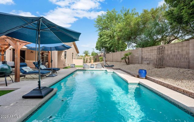 4834 E MOSSMAN Road, Phoenix, AZ 85054