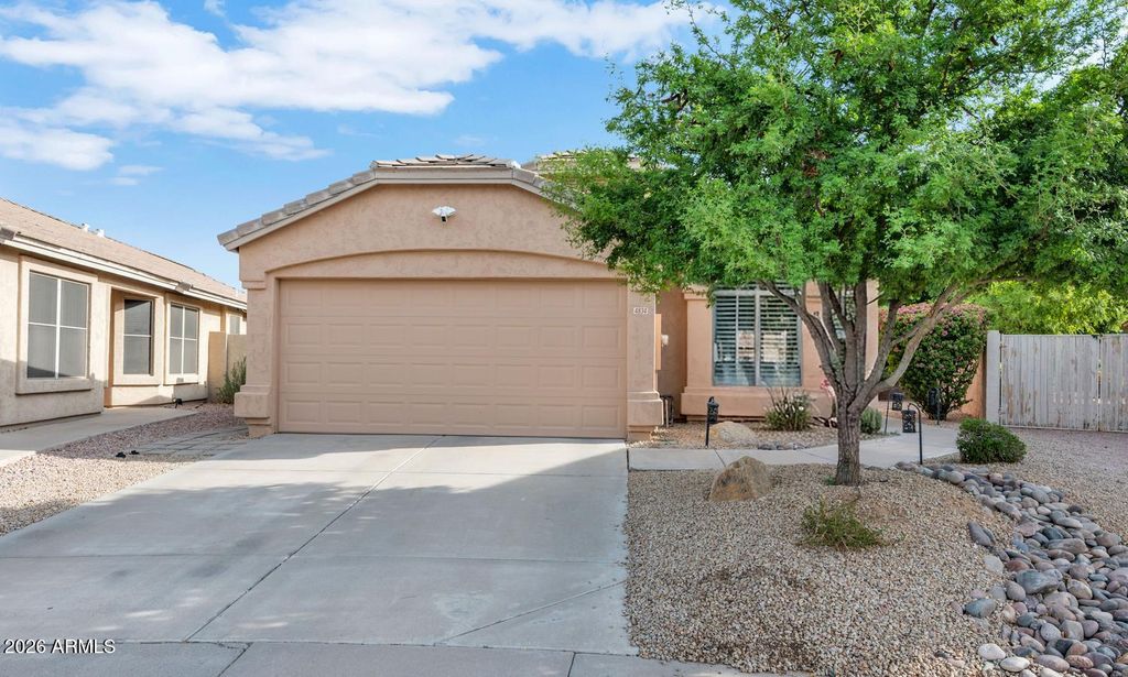 4834 E MOSSMAN Road, Phoenix, AZ 85054