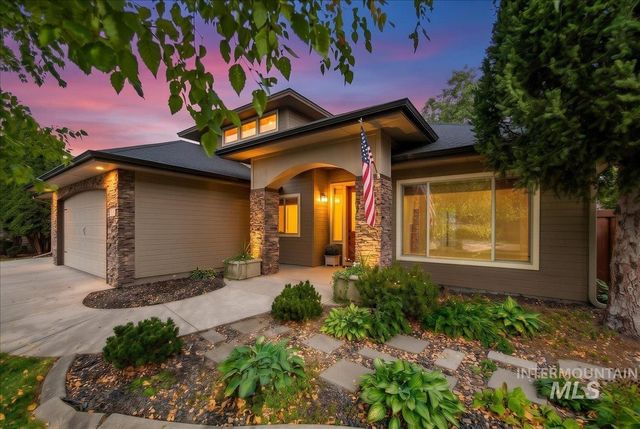 1148 E Redwall Ct, Meridian, ID 83646 property photo