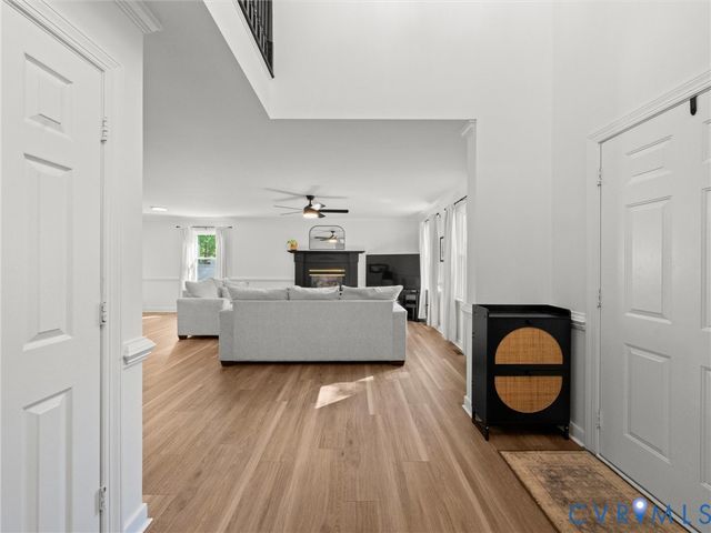 4001 Kings Gate Rd, Chester, VA 23831