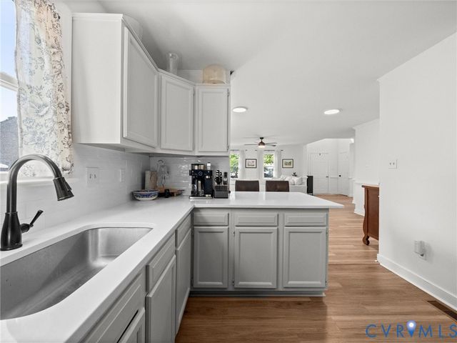 4001 Kings Gate Rd, Chester, VA 23831