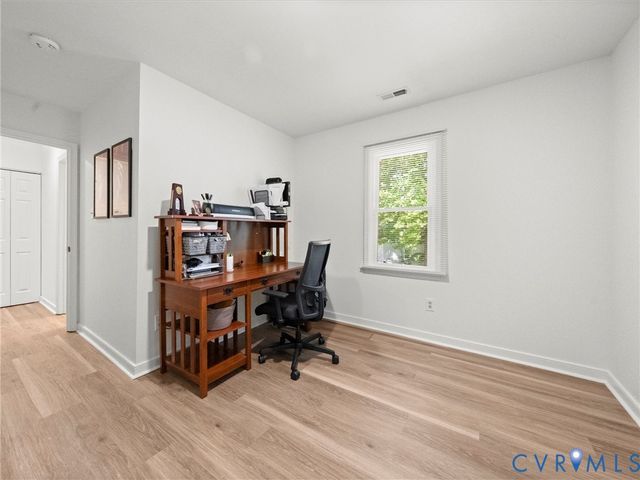 4001 Kings Gate Rd, Chester, VA 23831