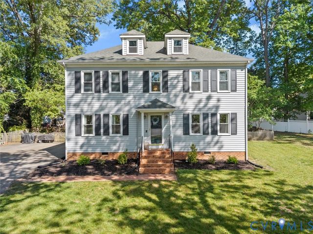 4001 Kings Gate Rd, Chester, VA 23831