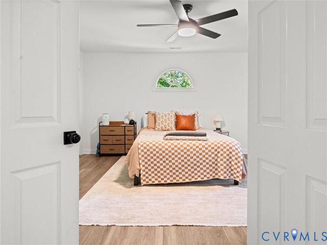 4001 Kings Gate Rd, Chester, VA 23831