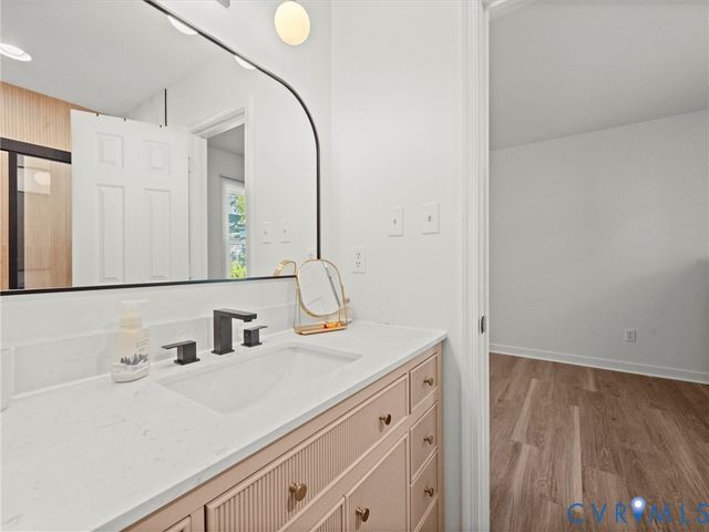 4001 Kings Gate Rd, Chester, VA 23831