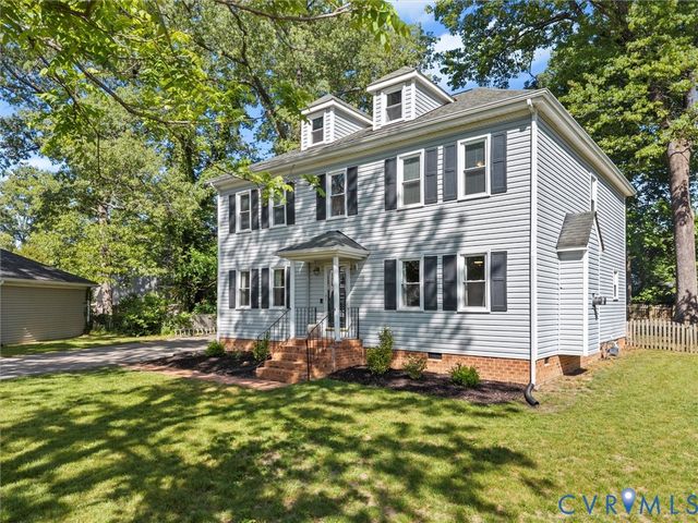 4001 Kings Gate Rd, Chester, VA 23831