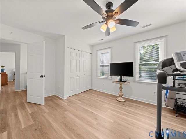 4001 Kings Gate Rd, Chester, VA 23831