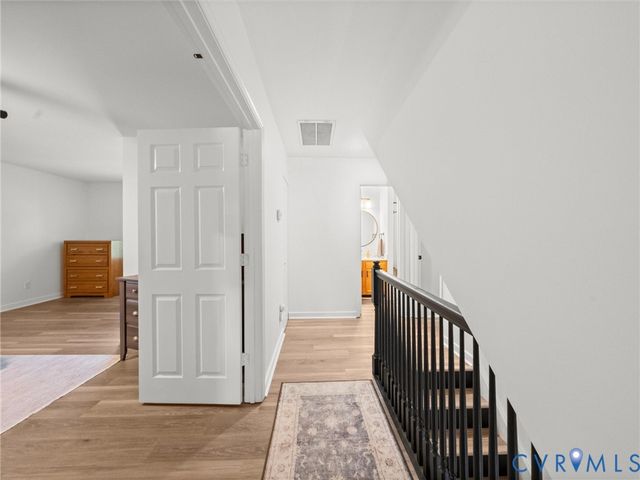 4001 Kings Gate Rd, Chester, VA 23831