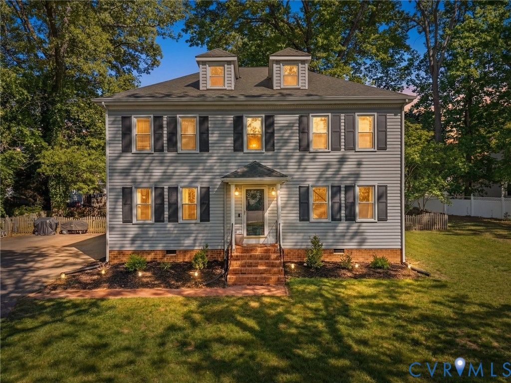 4001 Kings Gate Rd, Chester, VA 23831