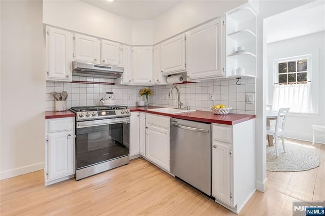 334 Corona Place, Ridgewood, NJ 07450