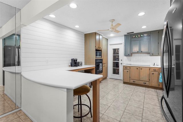 5524 PALM AIRE DRIVE 5524, Sarasota, FL 34243