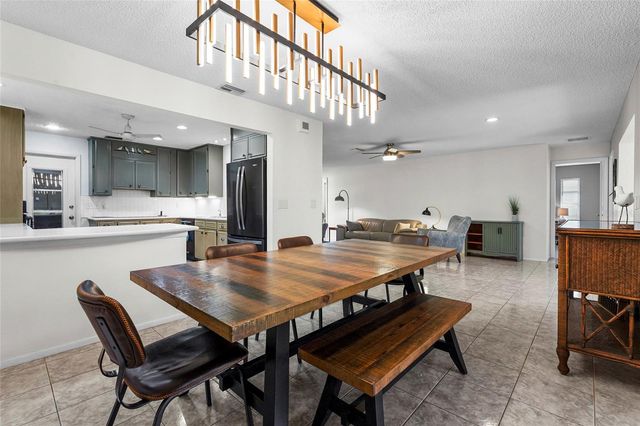 5524 PALM AIRE DRIVE 5524, Sarasota, FL 34243