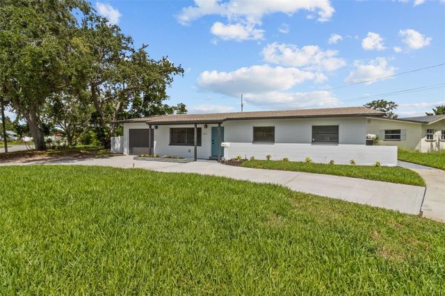 3621 SEAROBIN DRIVE SE, St Petersburg, FL 33705
