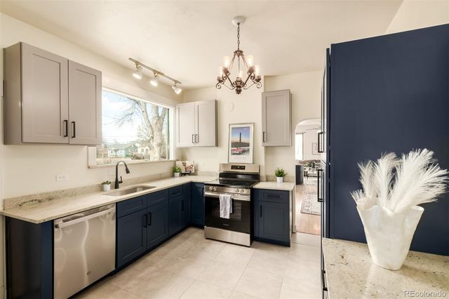 3246 W 53rd Avenue, Denver, CO 80221