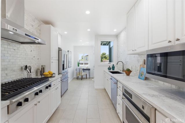 2451 32nd Avenue, San Francisco, CA 94116