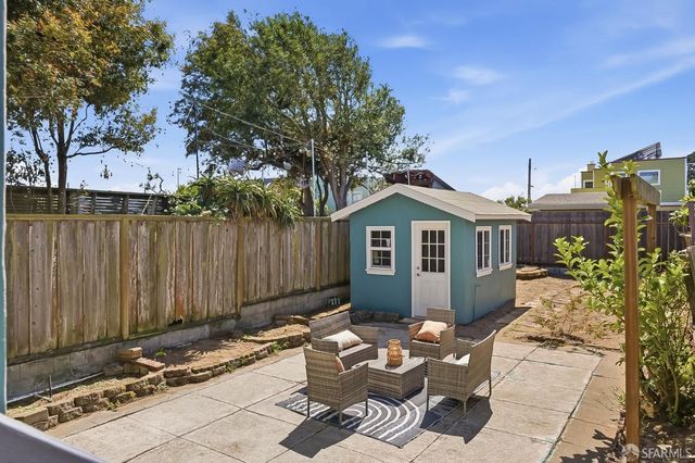 2451 32nd Avenue, San Francisco, CA 94116