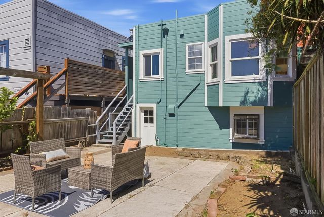 2451 32nd Avenue, San Francisco, CA 94116
