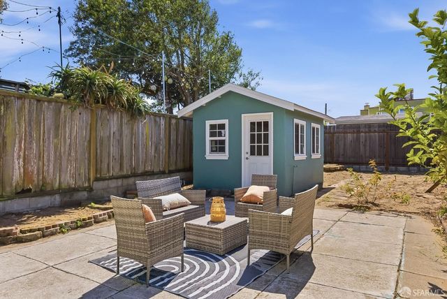 2451 32nd Avenue, San Francisco, CA 94116