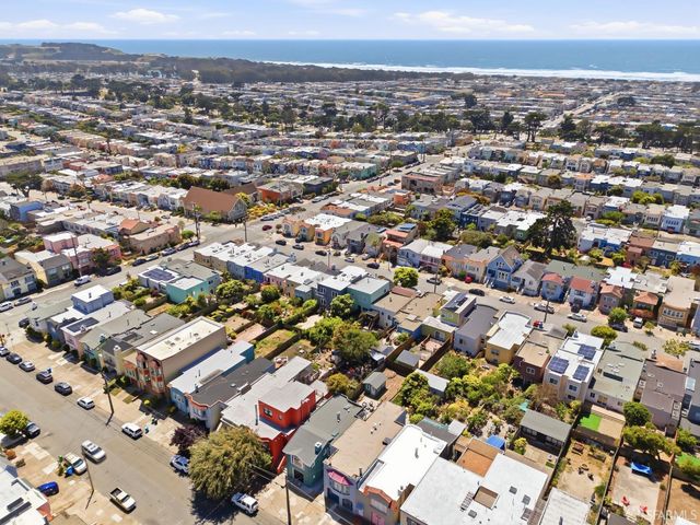 2451 32nd Avenue, San Francisco, CA 94116
