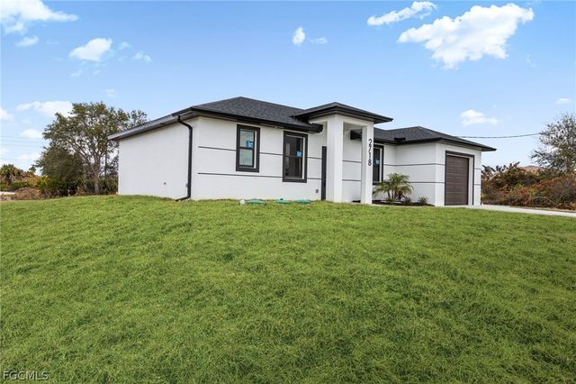 2718 67th ST W, Lehigh Acres, FL 33971