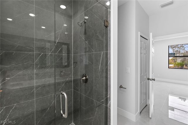 2718 67th ST W, Lehigh Acres, FL 33971