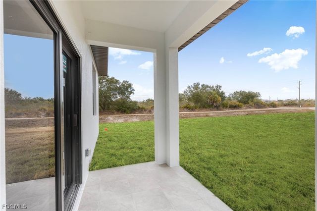 2718 67th ST W, Lehigh Acres, FL 33971