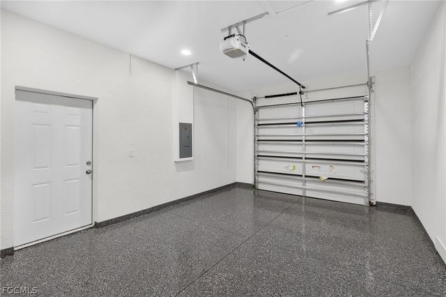 2718 67th ST W, Lehigh Acres, FL 33971