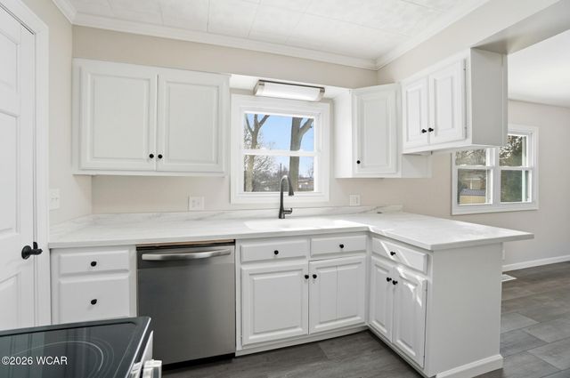 108 Valley Way, Lima, OH 45804