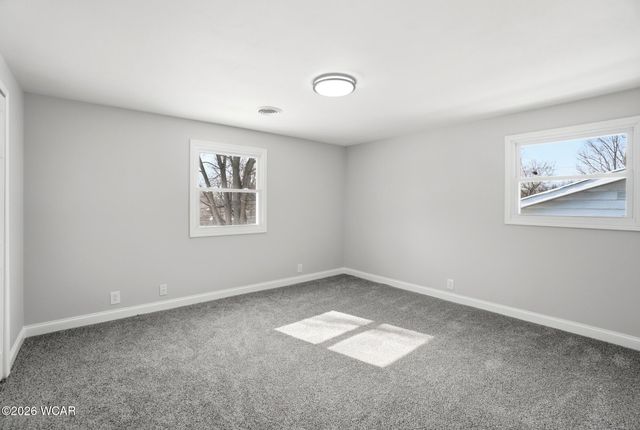 108 Valley Way, Lima, OH 45804