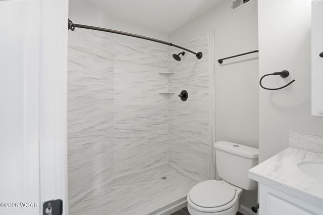 108 Valley Way, Lima, OH 45804