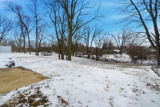 108 Valley Way, Lima, OH 45804