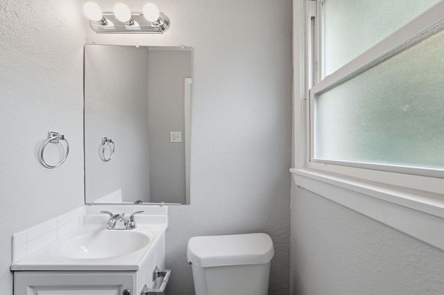 3804 Cornish Avenue, Fort Worth, TX 76133