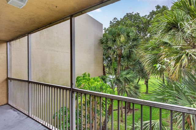3301 NW 47th Terrace 308, Lauderdale Lakes, FL 33319