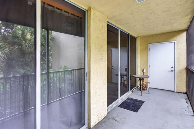 3301 NW 47th Terrace 308, Lauderdale Lakes, FL 33319