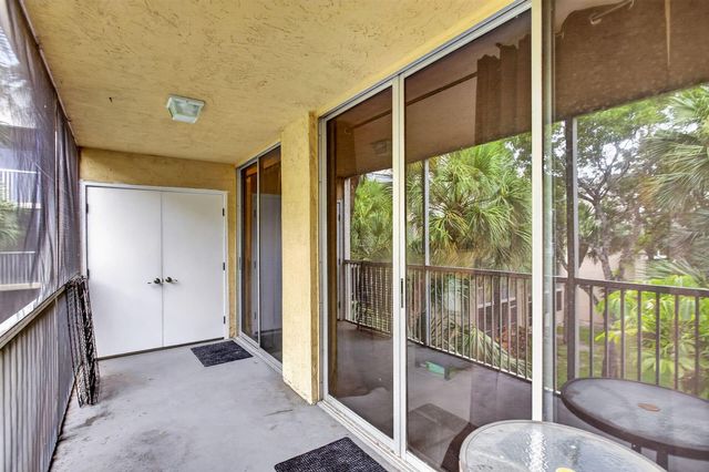 3301 NW 47th Terrace 308, Lauderdale Lakes, FL 33319