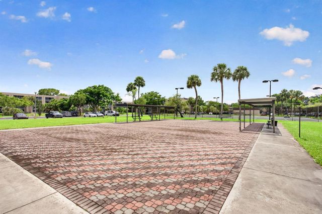 3301 NW 47th Terrace 308, Lauderdale Lakes, FL 33319
