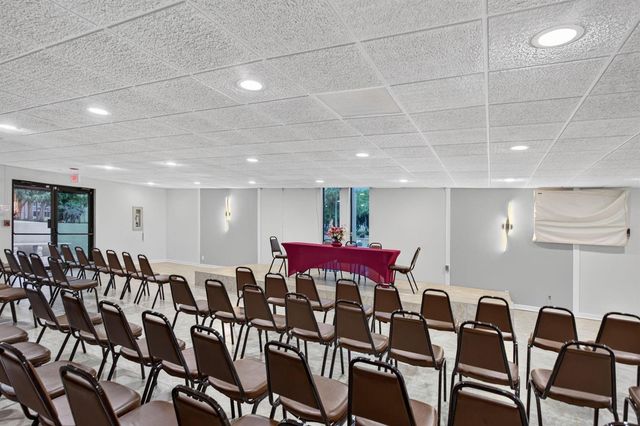 3301 NW 47th Terrace 308, Lauderdale Lakes, FL 33319