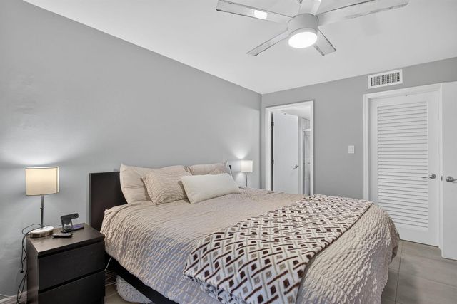 3301 NW 47th Terrace 308, Lauderdale Lakes, FL 33319