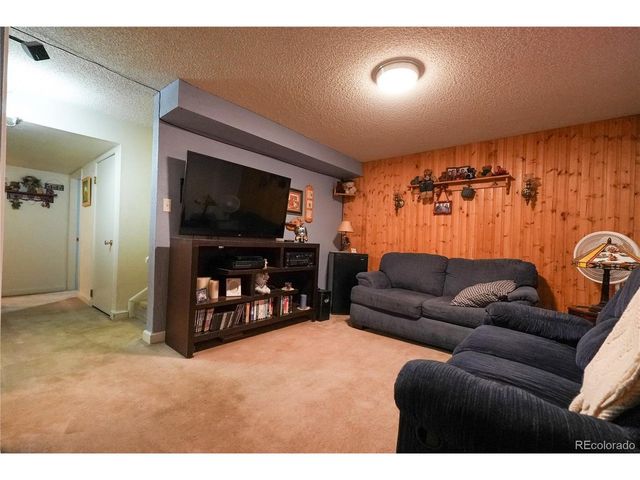 9155 E Oxford Dr, Denver, CO 80237