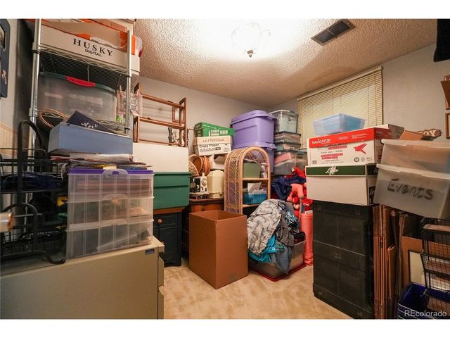 9155 E Oxford Dr, Denver, CO 80237