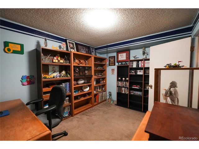 9155 E Oxford Dr, Denver, CO 80237