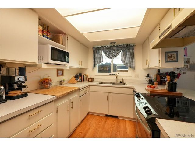 9155 E Oxford Dr, Denver, CO 80237