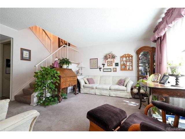 9155 E Oxford Dr, Denver, CO 80237