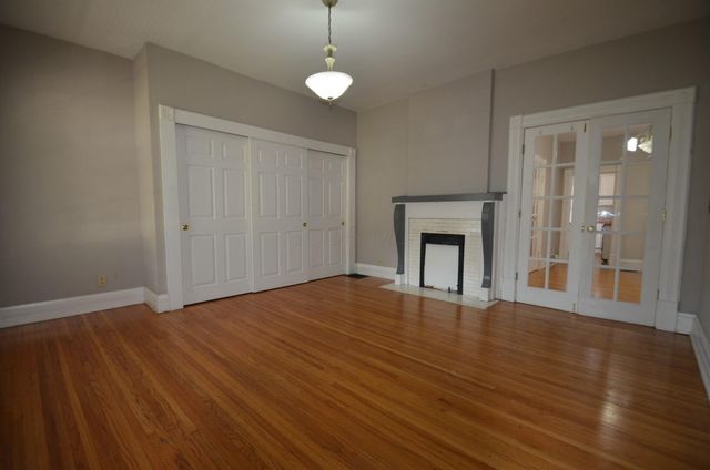 208 W 3rd Avenue, Columbus, OH 43201