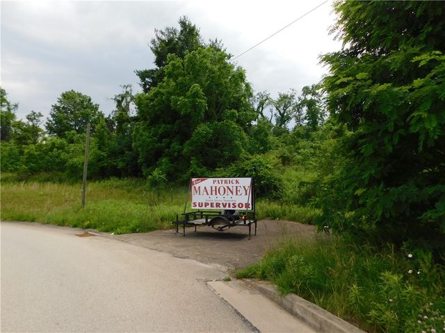 329 McClellandtown Road, South Union Twp, PA 15401