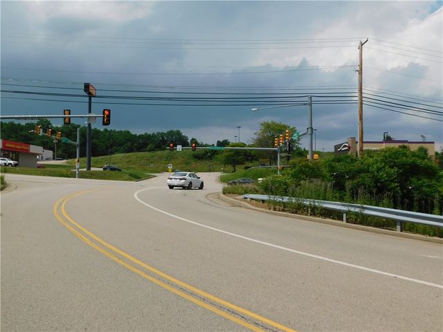 329 McClellandtown Road, South Union Twp, PA 15401