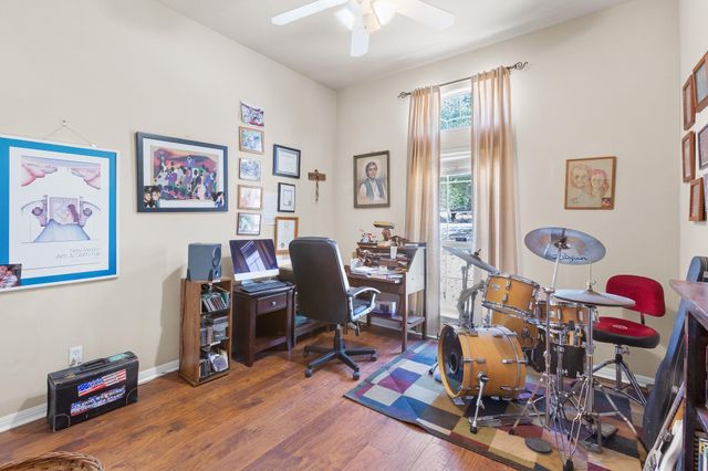 51 Long Bow LN, Wimberley, TX 78676