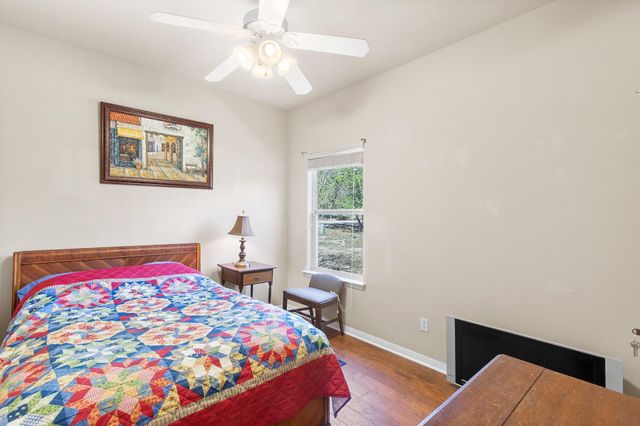 51 Long Bow LN, Wimberley, TX 78676