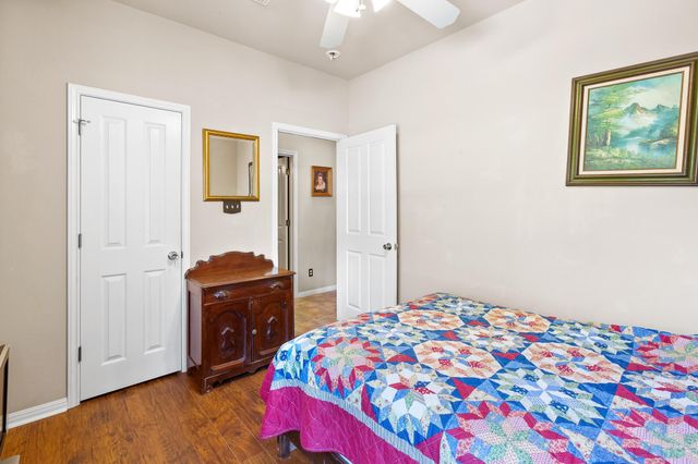 51 Long Bow LN, Wimberley, TX 78676